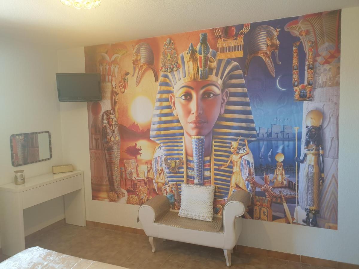 Horus Hotel Fréjus エクステリア 写真