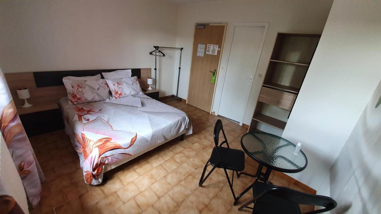 Horus Hotel Fréjus エクステリア 写真