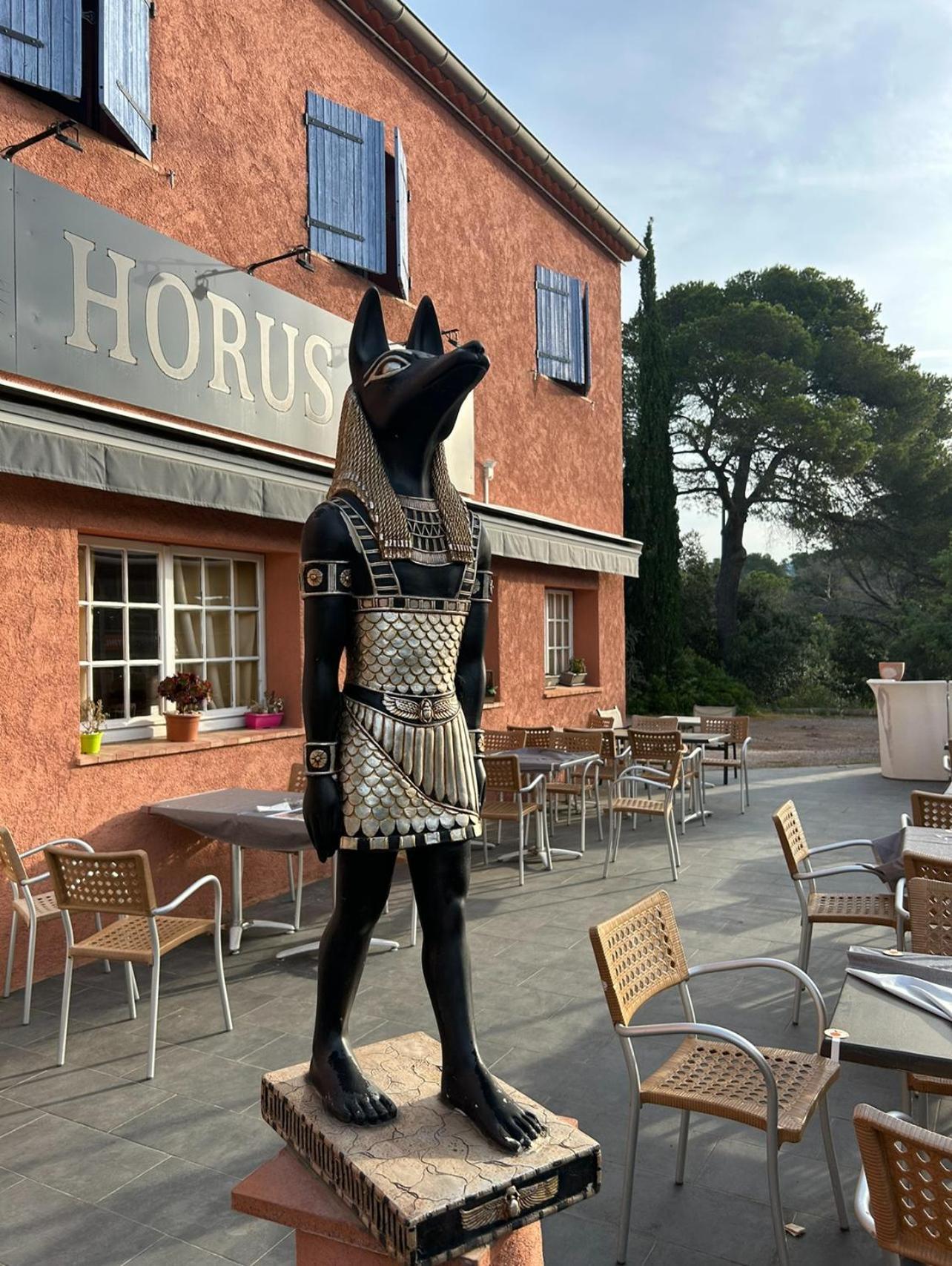 Horus Hotel Fréjus エクステリア 写真